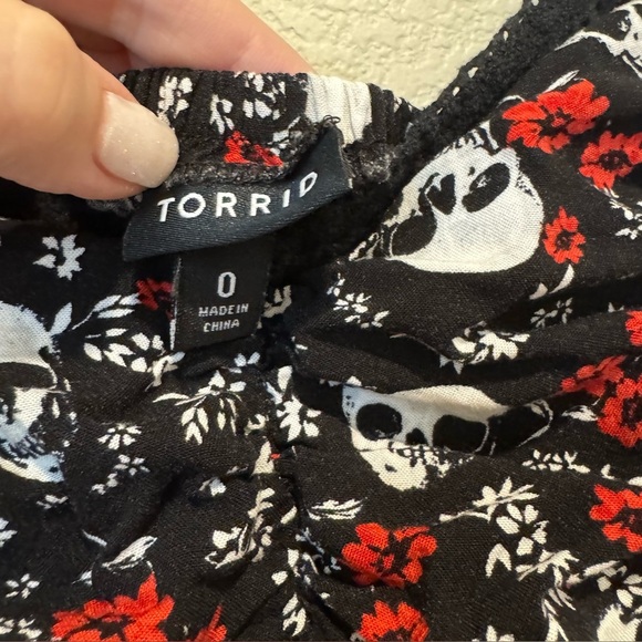 Torrid Skull & Floral Print dress – Size 0 - Picture 5 of 10